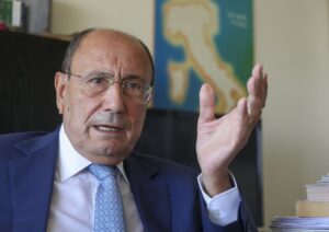 Scopri di più sull'articolo Ricandidatura di Schifani: un passo verso la crescita della Sicilia