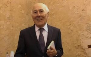 Scopri di più sull'articolo Addio al professore Carmelo Tinaglia, una perdita per la comunità educativa