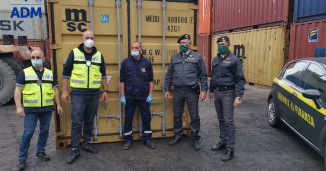 Al momento stai visualizzando Maxi sequestro di rifiuti pericolosi: il porto di Palermo nel mirino