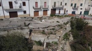 Scopri di più sull'articolo Frana a Sutera: evacuate famiglie per il pericolo di nuovi smottamenti