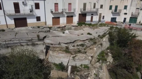 Al momento stai visualizzando Frana a Sutera, evacuate famiglie per il continuo movimento del terreno