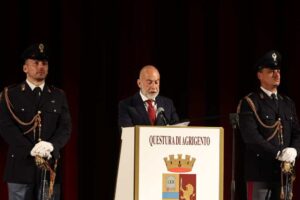 Scopri di più sull'articolo Festa per i 174 anni della Polizia di Stato: cerimonia al Palacongressi con premiati