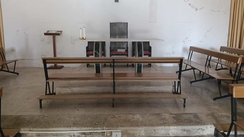 Al momento stai visualizzando Favara, finalmente ripulito il locale della chiesa per le salme in attesa di sepoltura