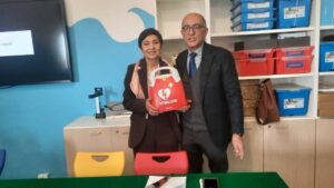 Scopri di più sull'articolo Un defibrillatore per il “Don Bosco” di Ribera grazie a “A Cuore Aperto”