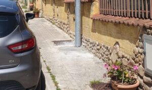 Scopri di più sull'articolo Un nuovo palo della luce riaccende via Gela dopo sette anni di attesa