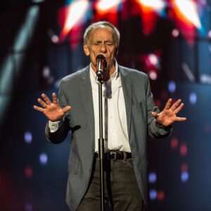 Scopri di più sull'articolo Roberto Vecchioni in concerto ad Agrigento il 2 maggio: non mancare!