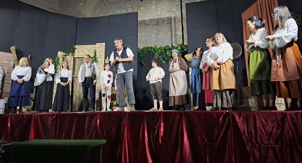Al momento stai visualizzando Incanto al Teatro Armonia: il Liolà di Federico Marotta conquista Aragona