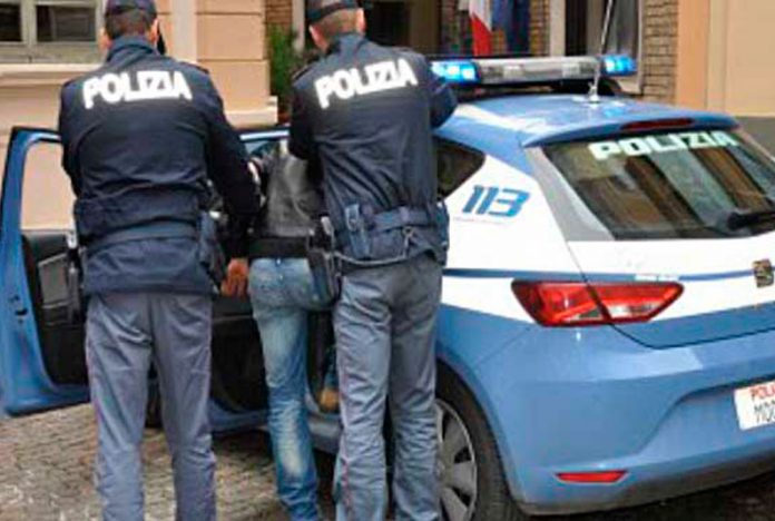 Al momento stai visualizzando Finge di essere guida turistica e ruba a un turista: denunciato un 22enne ad Agrigento