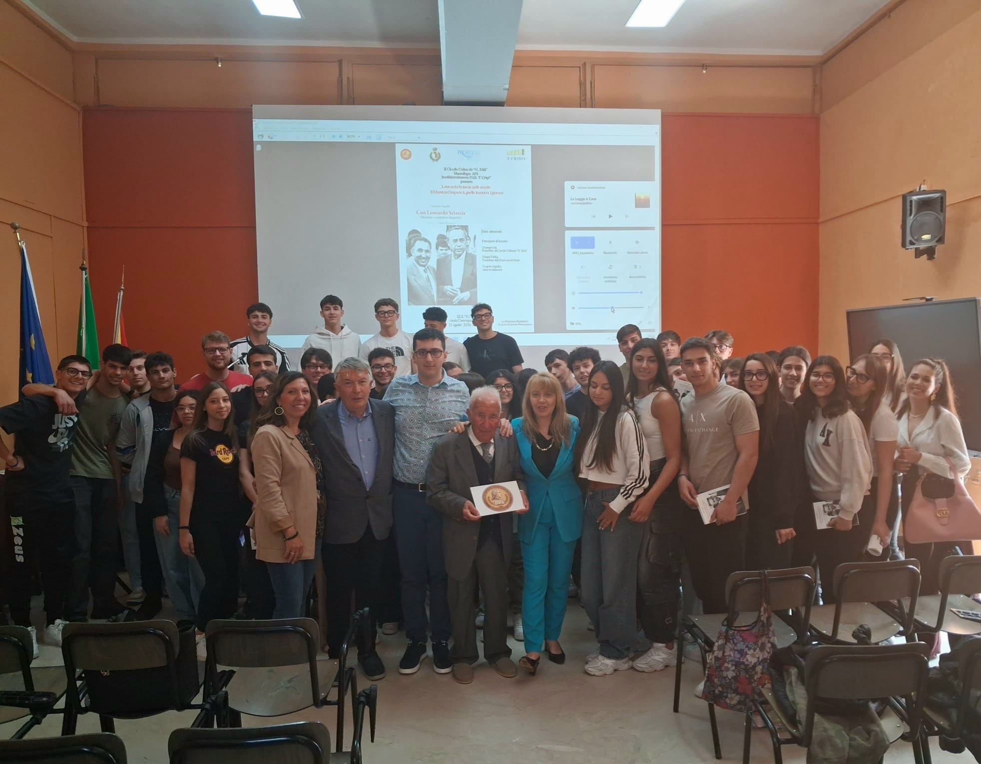 Al momento stai visualizzando L’I.I.S. “F. Crispi” di Ribera celebra l’eredità di Leonardo Sciascia nelle scuole