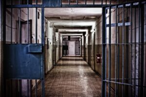 Scopri di più sull'articolo Aggressioni in carcere: detenuto attacca ispettore, OSAPP chiede interventi urgenti