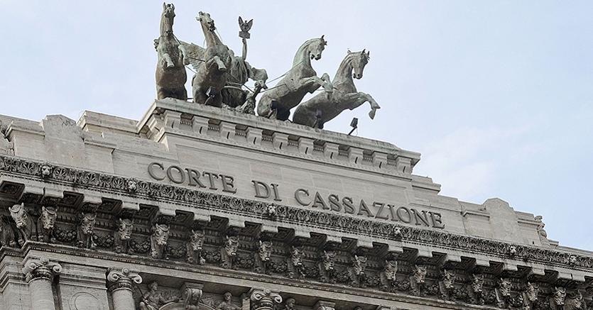 Al momento stai visualizzando Impiegata condannata per furto: prelevati fondi da conto di una cliente