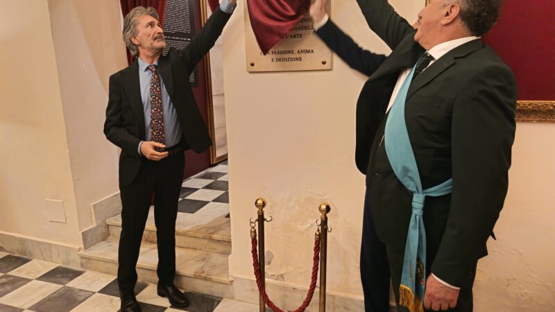 Al momento stai visualizzando Una sala del Teatro Pirandello dedicata a Nino Bellomo