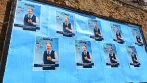 Scopri di più sull'articolo Il Comune interviene: i manifesti abusivi del candidato Alonge restano affissi
