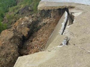 Scopri di più sull'articolo Strada “Ex Linea Ferrata” chiusa a Salaparuta: disagi in contrada S. Giuseppe-Chiappara