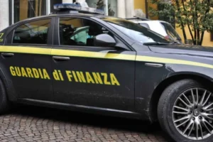 Scopri di più sull'articolo Cinque indagati per truffe assicurative coinvolgono oltre 60 persone, anche un medico