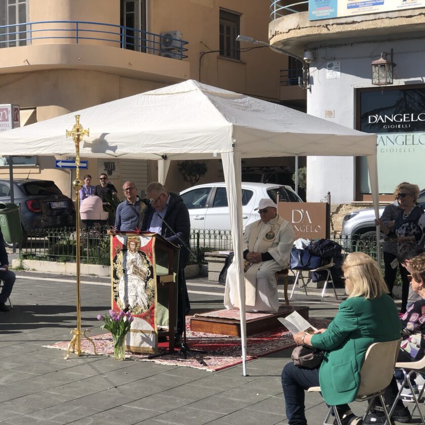 Al momento stai visualizzando Tre domeniche di fede e incontro: il Cammino Neocatecumenale a Piazza Cavour
