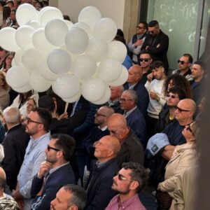 Scopri di più sull'articolo Ultimo saluto a Gabriele Vaccaro: Favara si stringe in silenzio e commozione