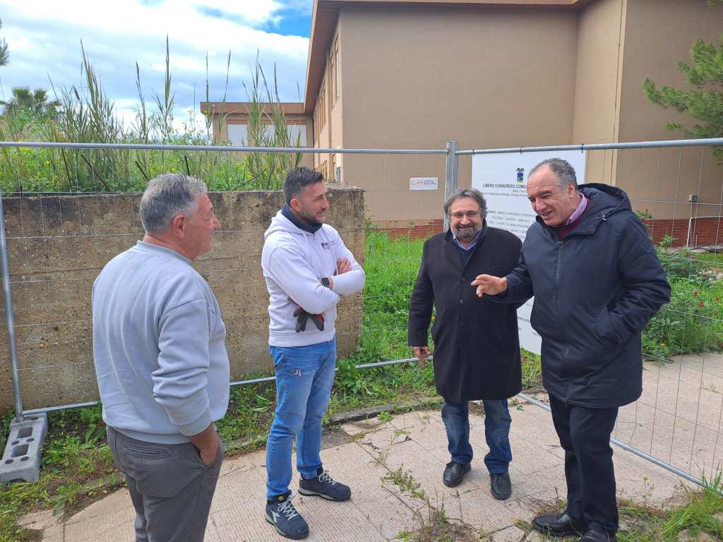 Al momento stai visualizzando Interventi di manutenzione al Liceo Musicale Empedocle, controlla Pendolino
