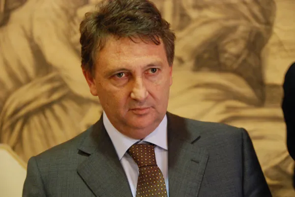 Al momento stai visualizzando Luigi Gentile annuncia la candidatura a sindaco: “È tempo di coraggio