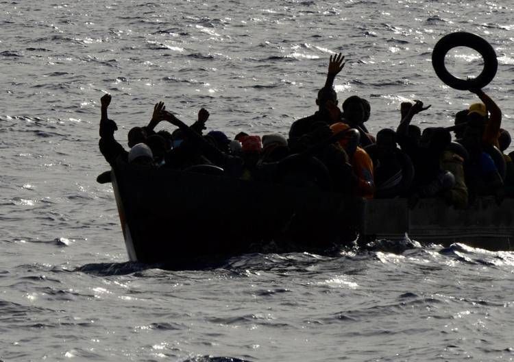 Al momento stai visualizzando Tragedia a Lampedusa: 19 migranti trovati morti per freddo nel Mediterraneo