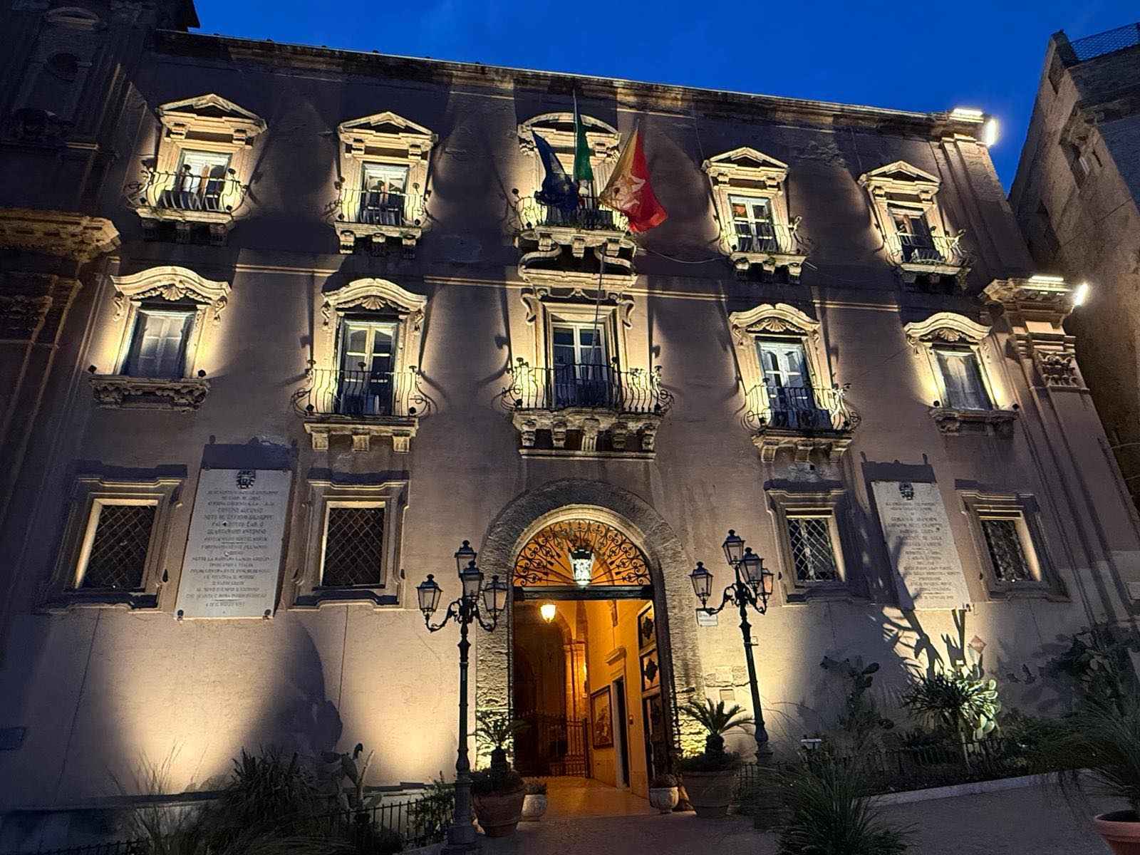 Al momento stai visualizzando Alonge commenta le trattative tra Lillo Firetto, Lega e Dc