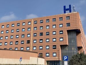 Scopri di più sull'articolo Maxi risarcimento dopo la morte in ospedale per una caduta dalla barella