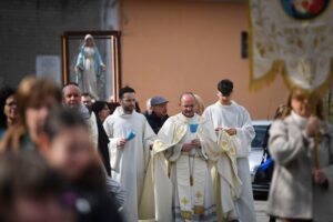 Scopri di più sull'articolo Naro celebra “Tre giorni con Maria”: un evento di fede e comunità