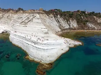 Al momento stai visualizzando Scala dei Turchi: Aldo Mucci invita a valorizzare il patrimonio siciliano nelle scuole