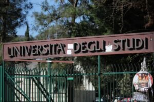 Scopri di più sull'articolo Università di Palermo sotto inchiesta: 23 tra docenti e imprenditori indagati