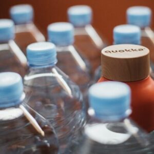 Scopri di più sull'articolo Rincari in vista per l’acqua minerale: il conflitto in Iran colpisce i prezzi