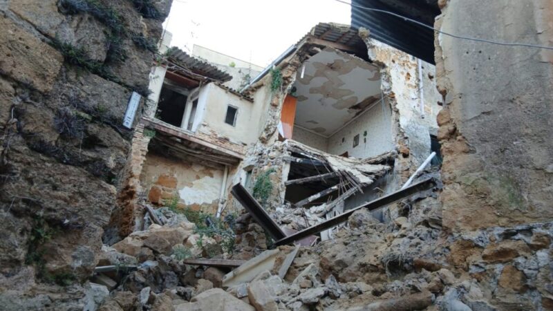 Al momento stai visualizzando Crollo in via Zuppardo: denunce ignorate portano a una tragedia annunciata