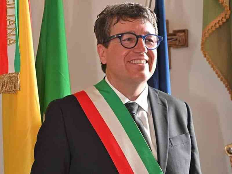 Al momento stai visualizzando Menfi, il sindaco Clemente: “Nessuna tolleranza per la violenza”