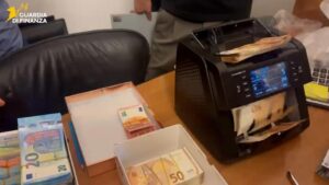 Scopri di più sull'articolo Imprenditori e commercialisti nel mirino: scattano misure cautelari per evasione fiscale e bancarotta