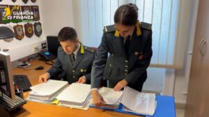 Scopri di più sull'articolo Sequestrati beni per 800 mila euro in un caso di evasione fiscale e fatture false