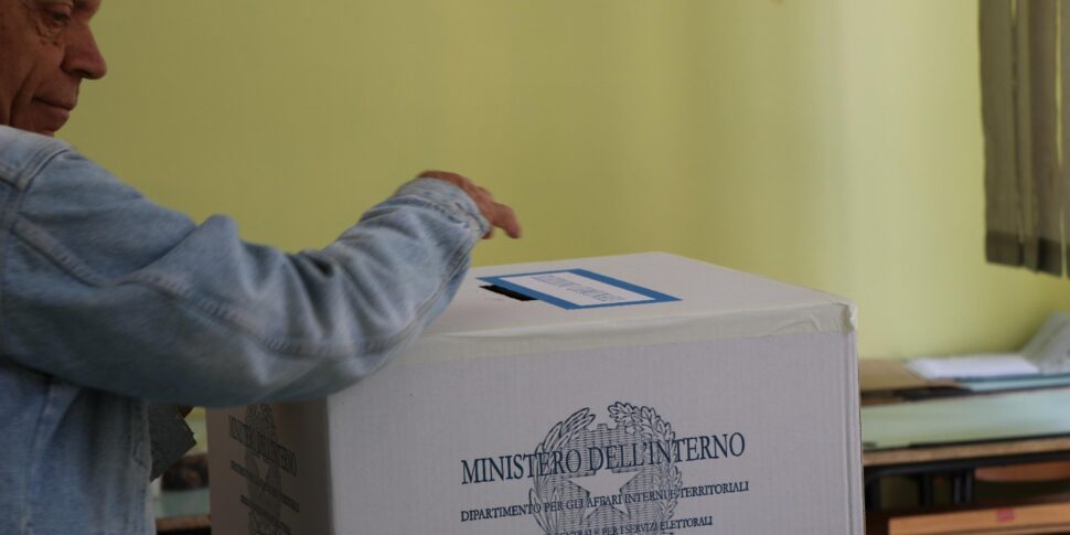 Al momento stai visualizzando Affluenza in calo a Basicò: i dati delle elezioni siciliane aggiornati