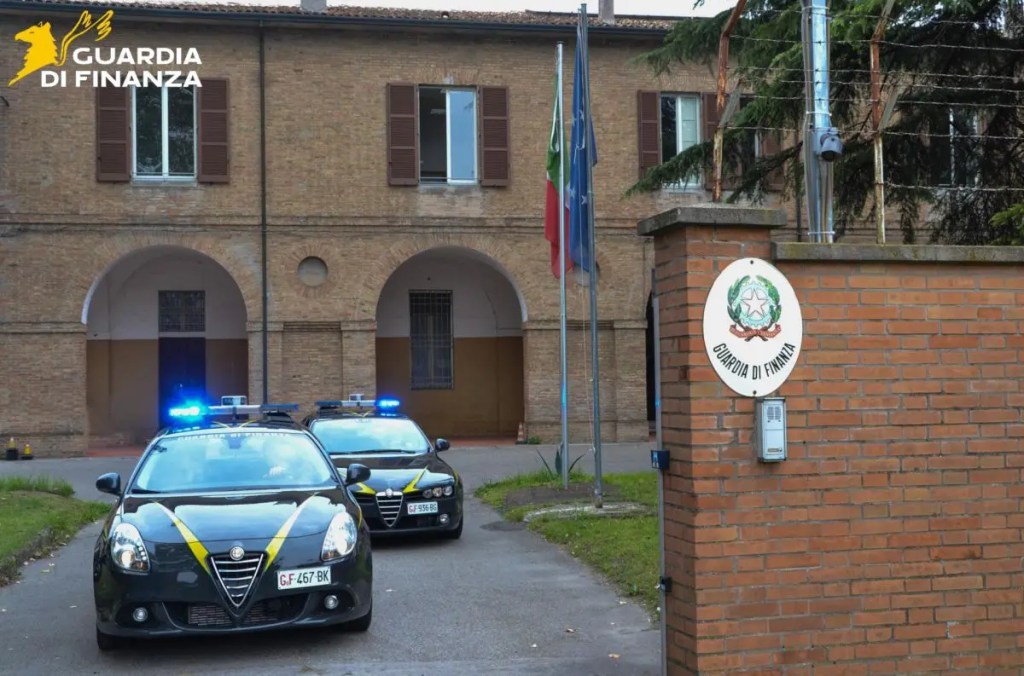 Al momento stai visualizzando Operazione contro la pirateria tv: 100 perquisizioni e 1000 sanzioni ai trasgressori