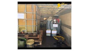 Scopri di più sull'articolo Sequestrati 2.500 litri di gasolio agricolo in un deposito abusivo