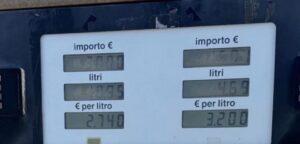 Scopri di più sull'articolo Prezzo della benzina a Linosa alle stelle, cittadini in protesta