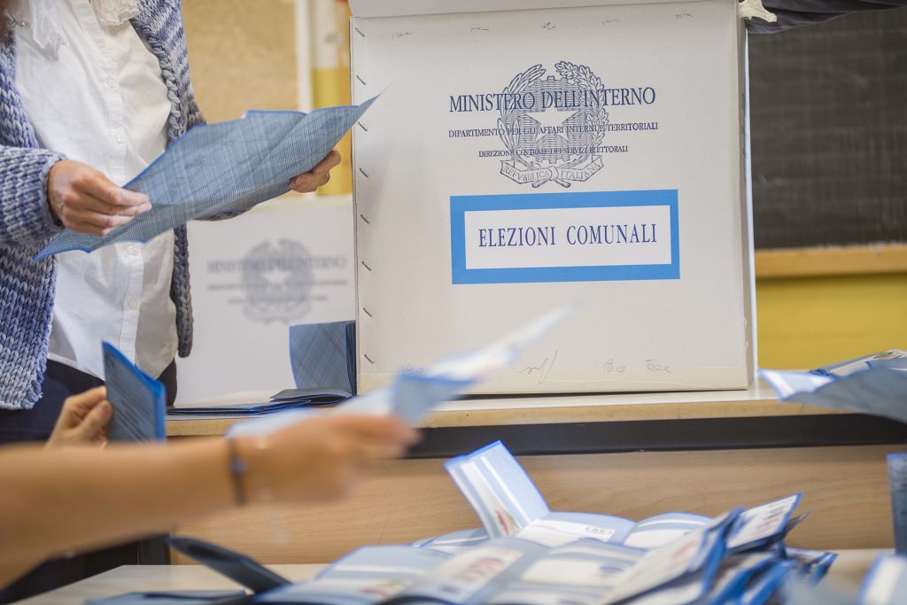 Al momento stai visualizzando Elezioni nell’agrigentino: chiuso il voto, inizia lo spoglio in diretta
