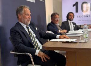 Scopri di più sull'articolo Dino Alonge: “Sondaggi? Parliamo di questioni reali e urgenti