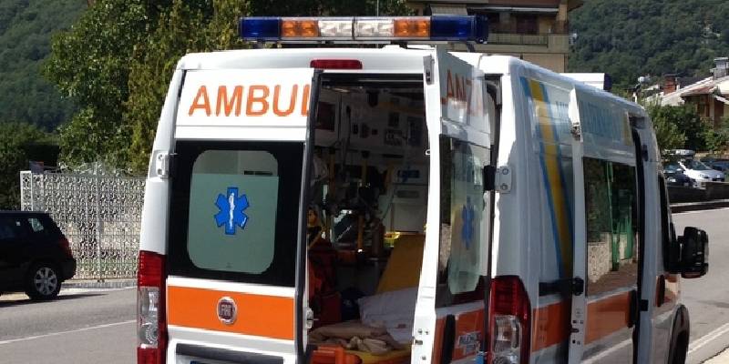 Al momento stai visualizzando Investita mentre passeggiava col cane: tragico incidente in città
