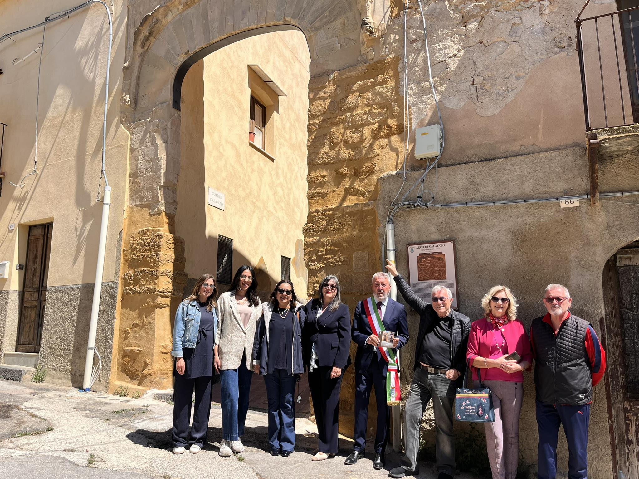 Al momento stai visualizzando Arco Calafato di Agrigento restaurato: il sindaco Miccichè illustra il progetto