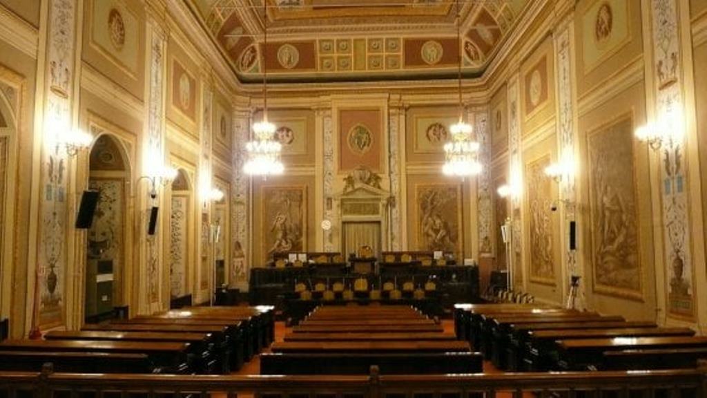 Al momento stai visualizzando Governo regionale bocciato in aula sul voto dei compensi per presidenti ex Province