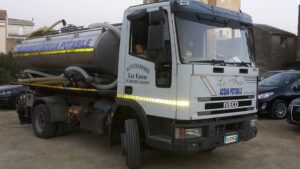 Scopri di più sull'articolo Riprende parzialmente la distribuzione idrica a Canicattì con autobotti AICA