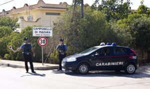 Scopri di più sull'articolo 77enne arrestato dopo aver sparato sei colpi di pistola al nipote
