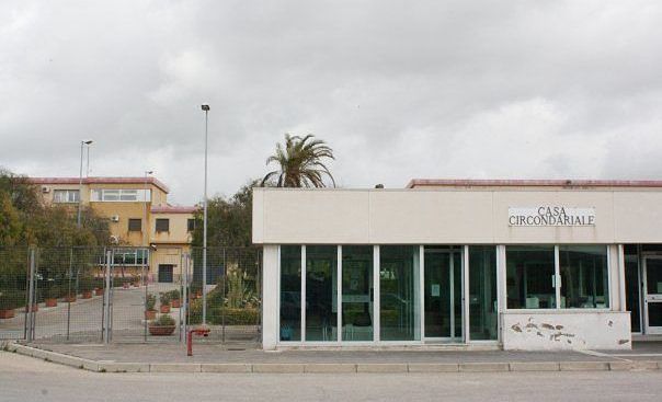Al momento stai visualizzando Rivolta nel carcere di Agrigento: arrestati otto detenuti coinvolti