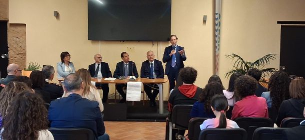 Al momento stai visualizzando Giovani di Agrigento protagonisti: premiati i vincitori del concorso “Disegna la legalità