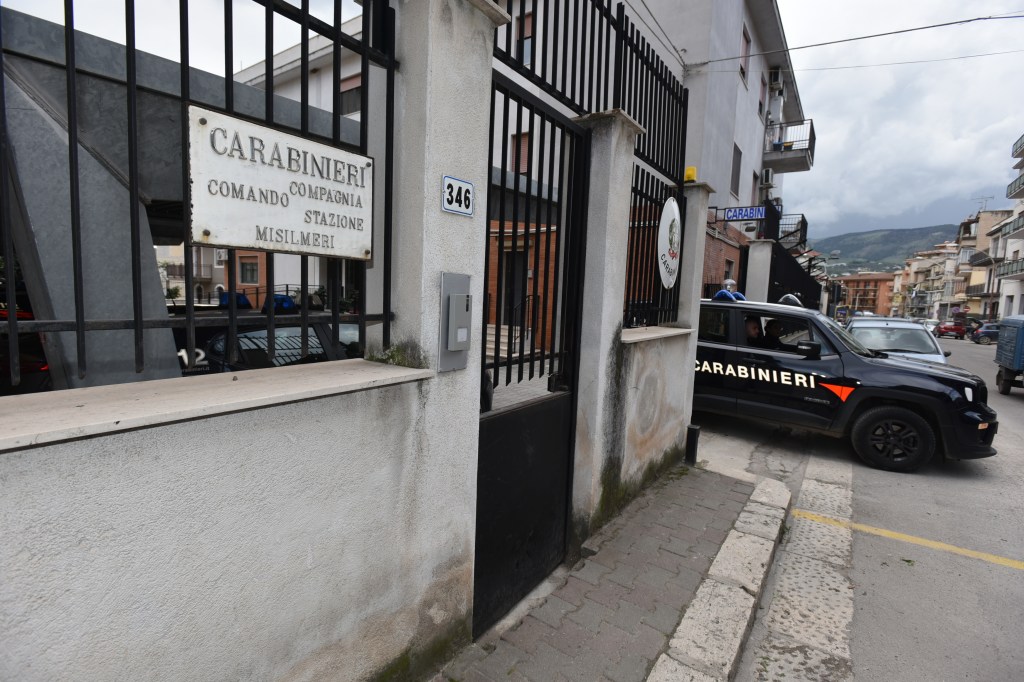 Scopri di più sull'articolo Sei arresti per truffa: smascherati falsi carabinieri che raggiravano anziani