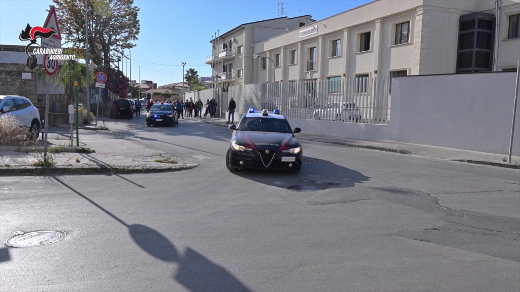 Al momento stai visualizzando Due arresti e una denuncia: i carabinieri intensificano i controlli a Licata