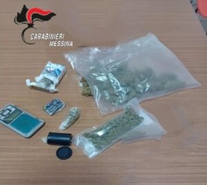 Scopri di più sull'articolo Arrestato un 48enne: trovato con droga nella sua camera da letto